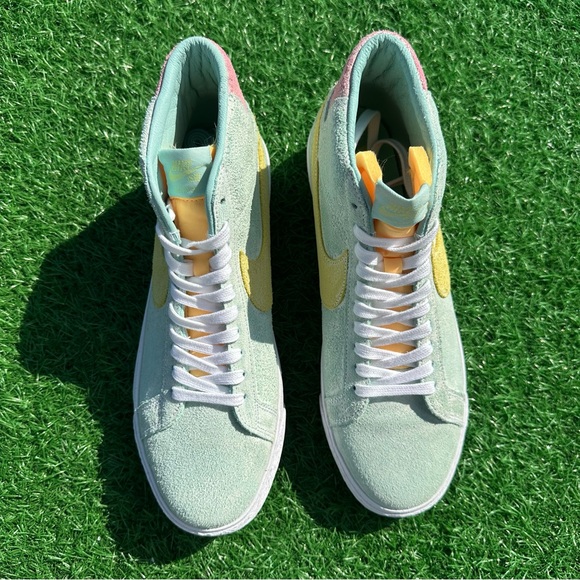 Nike Sb Zoom Blazer Mid PremiumLight Dew / Light Zitron Green Glow - Picture 5 of 12